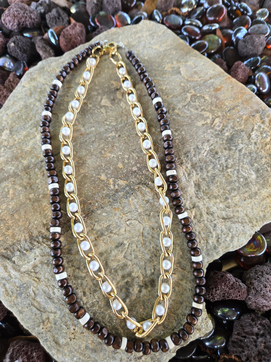Wood and White Turquoise Stone and Gold Piece with Pearls Set